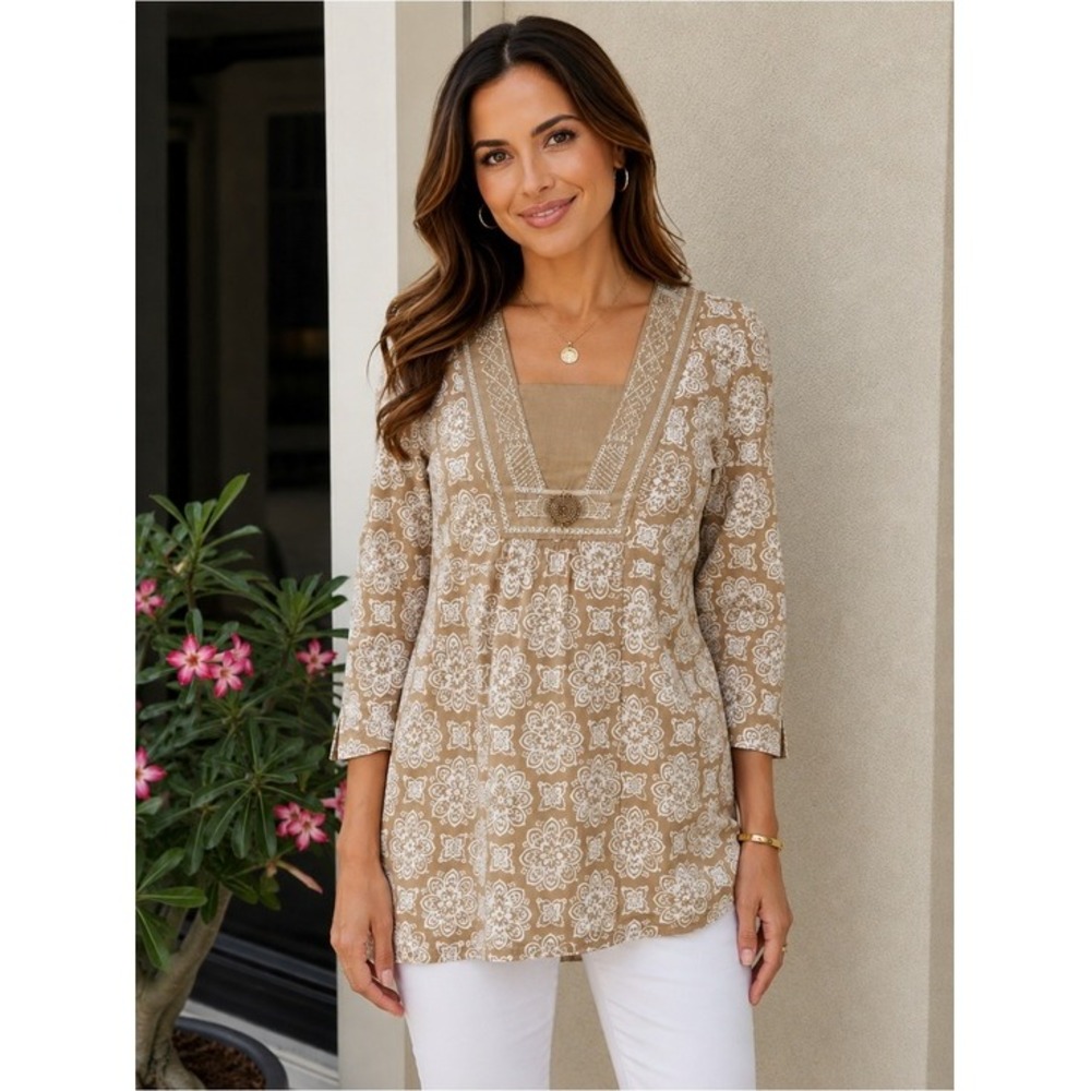 DENIM & CO. Light cotton tunic. Bead & Thread‎ work on neckline/cuffs. S.